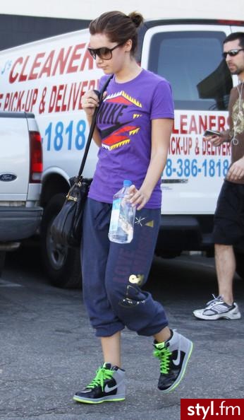 Ashley Tisdale - Moda uliczna Inne Moda