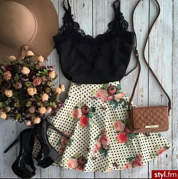 Średnie Spódnice Moda