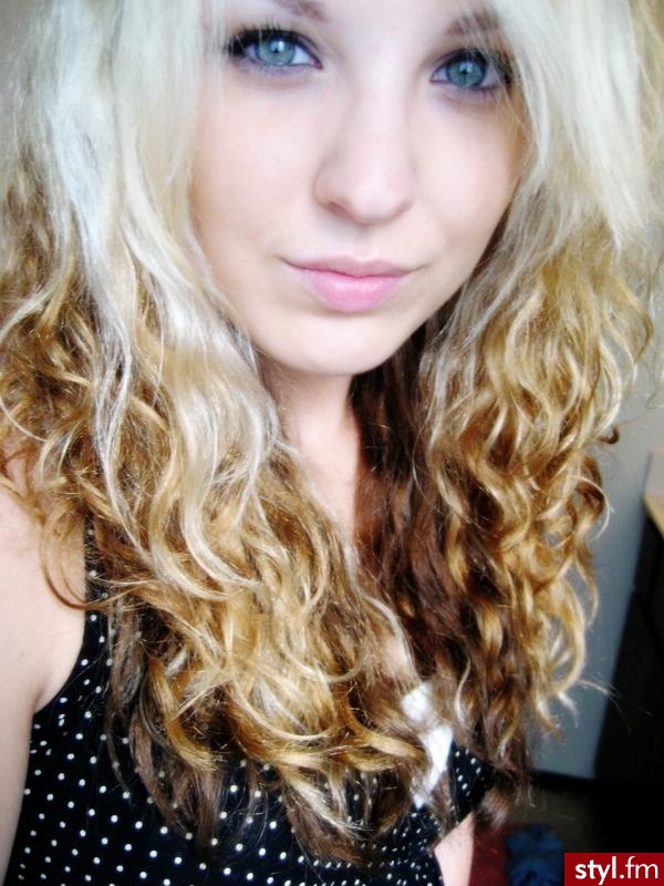 Blond Rozpuszczone Kręcone Na co dzień Długie Fryzury