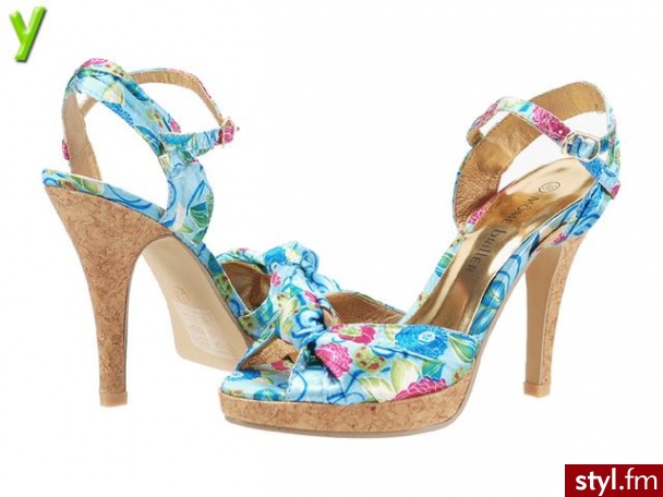 http://www.butyk.pl/towar.4620.Sandaly_platformy_Môme_Briller_Melanie_85001.html - Pozostałe Buty Moda