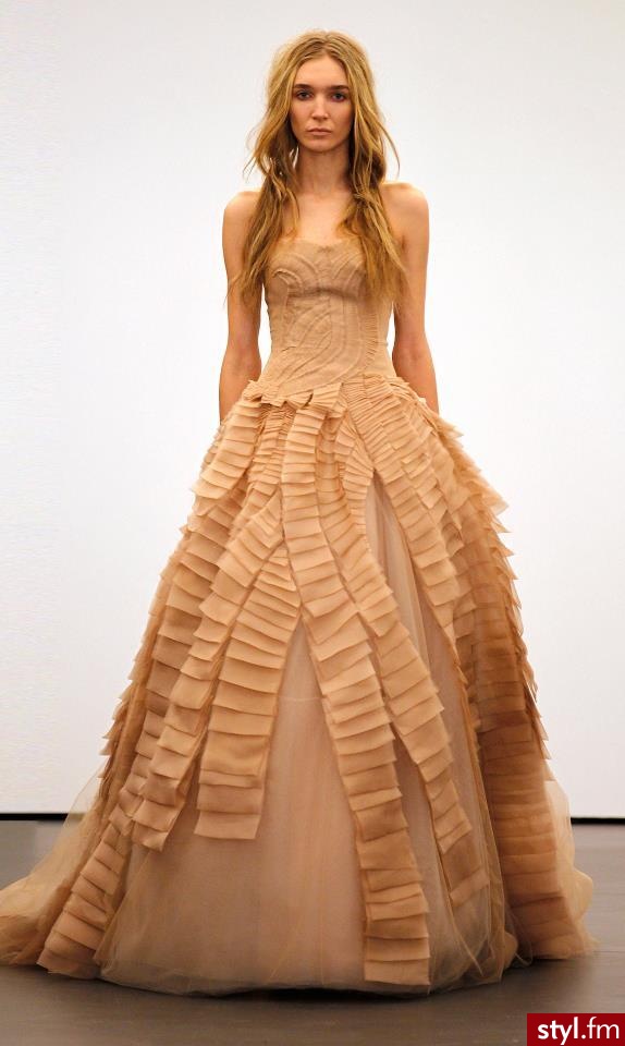 Sukienki Moda