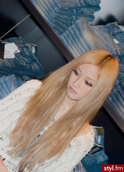 Blond Rozpuszczone Proste Na co dzień Długie Fryzury