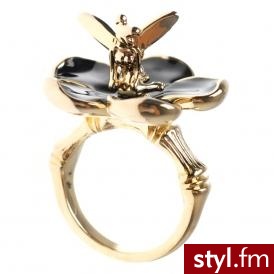 pierścionek. Disney Couture http://www.v.80spurple.com/ Jeżeli już jest proszę o link - Pozostałe Dodatki Moda