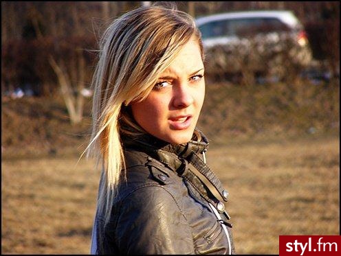 Średnie Fryzury