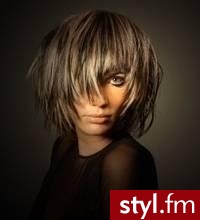 fryzury dla kobiet. Fryzury - włosy średnie. fryzury dla kobiet - Internetowy Katalog Fryzur IKF.com.pl, propozycje fryzur na każdą okazję np. fryzury zdjęcia - Średnie Fryzury
