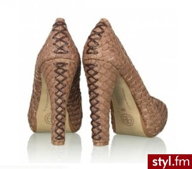 buty. House of Harlow 1960 
Jeżeli już jest proszę o link - Pozostałe Buty Moda