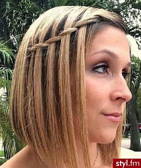 Średnie Fryzury