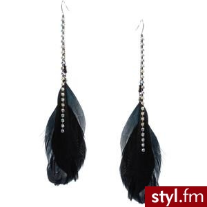 ASOS Feather And Rhinestone Drop Earrings - Polyvore. Pobrano ze strony: http://www.polyvore.com/asos_feather_rhinestone_drop_earrings/thing?id=12049515 - Pozostałe Dodatki Moda
