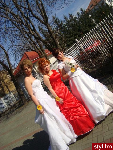 z konkursu fryzjerskiego - Suknie ślubne Ślub Moda