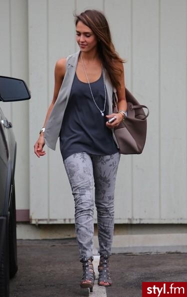 Jessica Alba - Moda uliczna Inne Moda