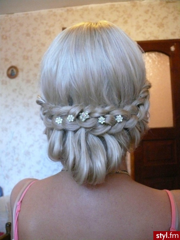 Blond Warkocze Proste Ślubne Średnie Fryzury