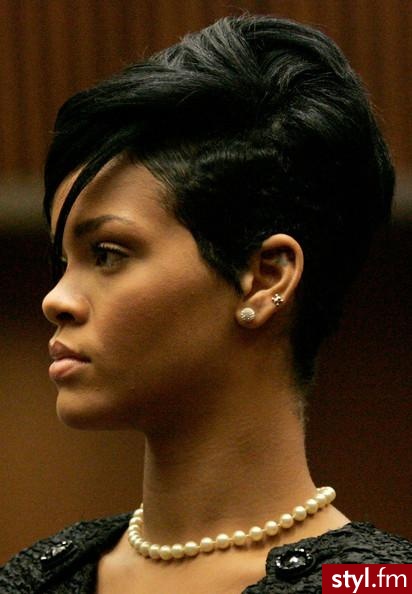 Rihanna - Krótkie Fryzury