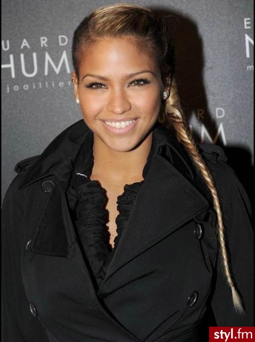 cassie. cassie - Dredy Alternatywne Średnie Fryzury