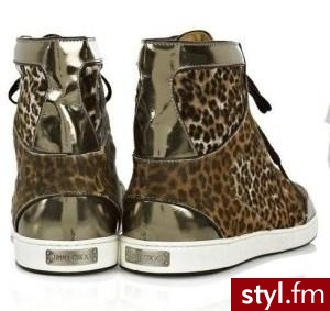 Trampki Jimmy Choo. Trampki Jimmy Choo. Można je kupić w internetowym sklepie Net-A-Porter. Kosztują ok. 478 euro. - Pozostałe Buty Moda