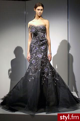 sukienka. Marchesa
Jeżeli już jest proszę o link - Pozostałe Ciuchy Moda