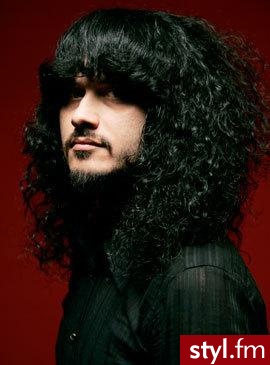 Cedric Bixler, uwielbiam jego lwią grzywę X > - Średnie Męskie Fryzury