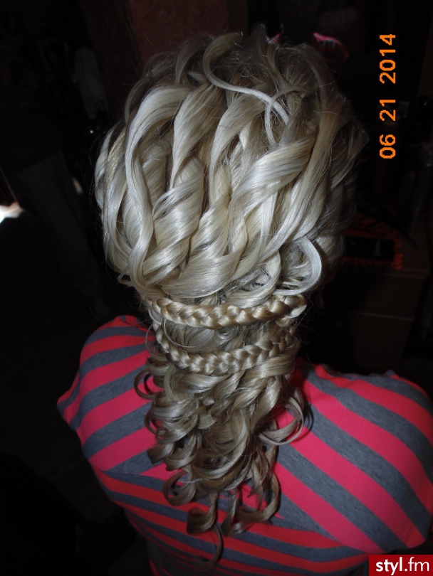 Blond Warkocze Kręcone Wieczorowe Długie Fryzury