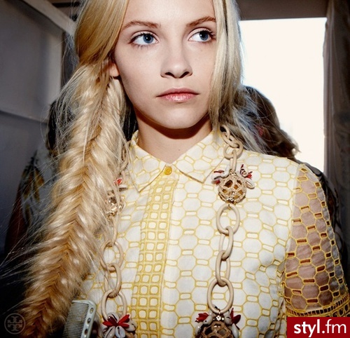 Blond Warkocze Proste Wieczorowe Długie Fryzury