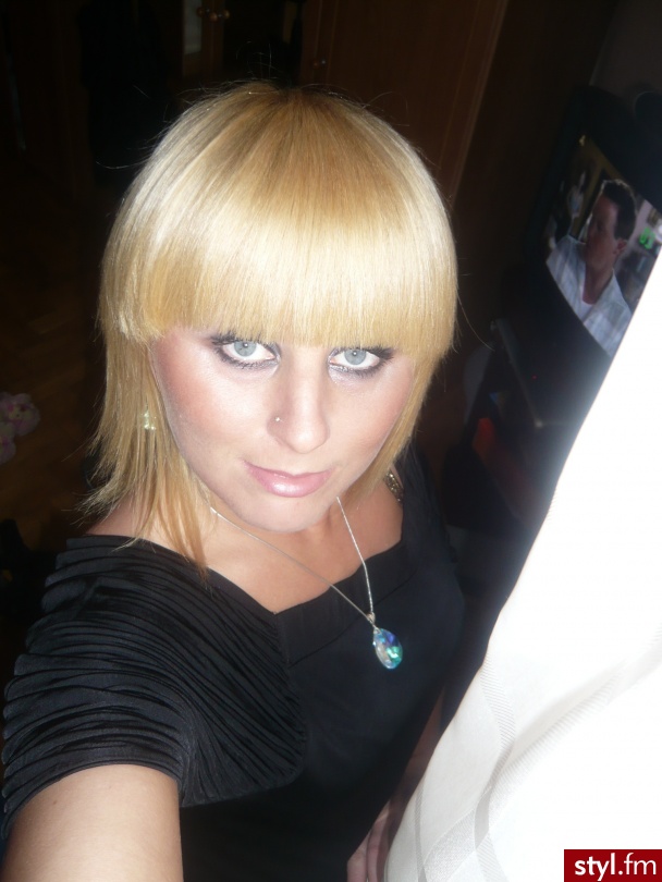 Blond Rozpuszczone Proste Na co dzień Średnie Fryzury