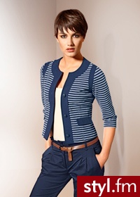 Bonprix Wdzianko dzianinowe granatowo-biały 954457_16291 - Marynarki i żakiety Okrycia Moda