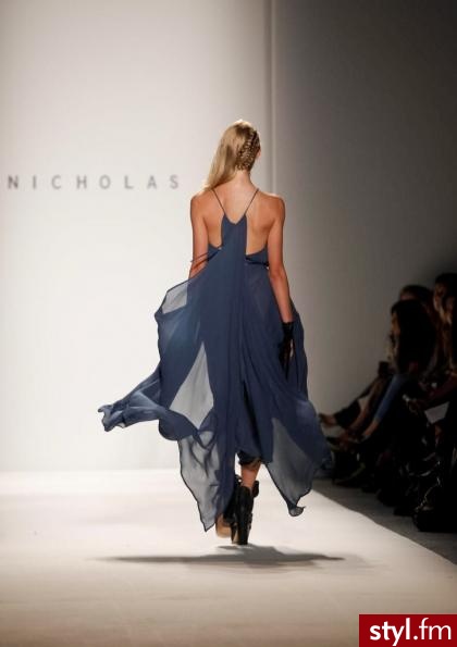 Sukienki Moda