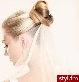 Blond Upięcie Proste Ślubne Średnie Fryzury