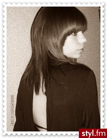 Średnie Fryzury