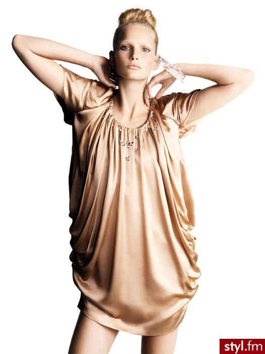 Gładka sukienka z  H&M - Pozostałe Ciuchy Moda
