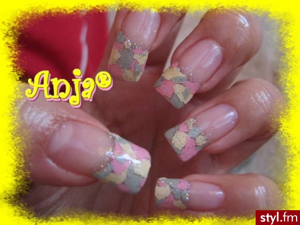 pinky moro ;) - Paznokcie