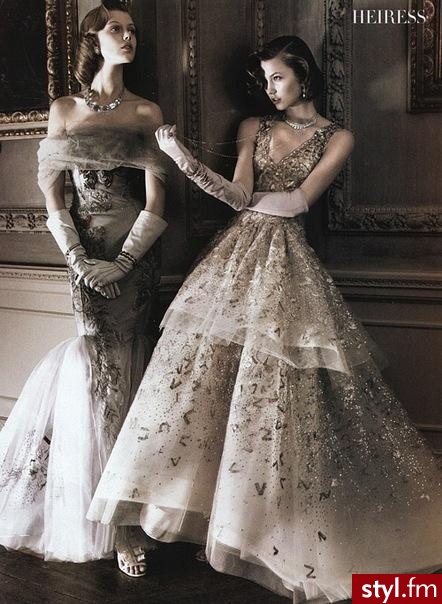 Sukienki Moda
