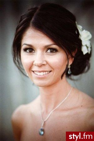 Ślubne Średnie Fryzury