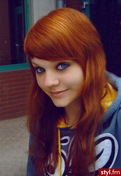 Średnie Fryzury