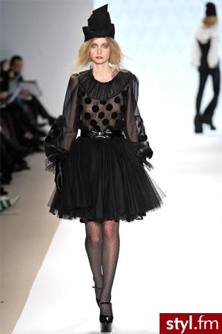 Jeżeli zdjęcie znajduje się już w galerii poproszę o link - Pozostałe Ciuchy Moda