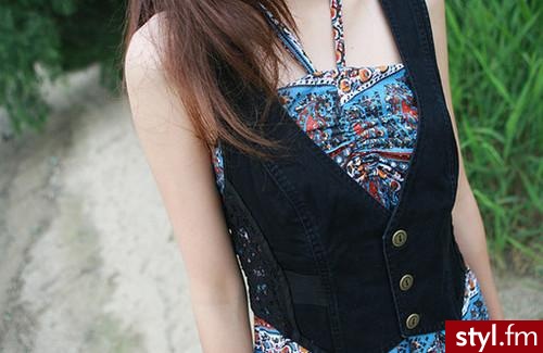 czarna kamizeleczka.. czarna kamizeleczka for chicas. - Pozostałe Ciuchy Moda