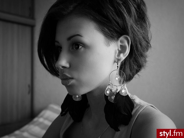 Średnie Fryzury