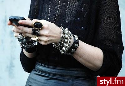 Jeżeli zdjęcie znajduje się już w galerii poproszę o link - Pozostałe Dodatki Moda