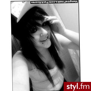 jest w galerii  .? daj link ;] - EMO Alternatywne Średnie Fryzury