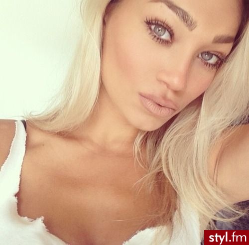 Średnie Fryzury