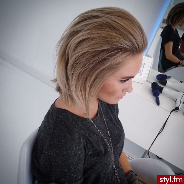 Blond Rozpuszczone Proste Na co dzień Średnie Fryzury