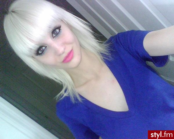 Średnie Fryzury