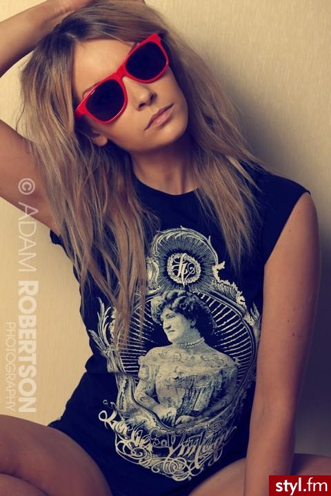 ............ - Nakrycia głowy Dodatki Moda