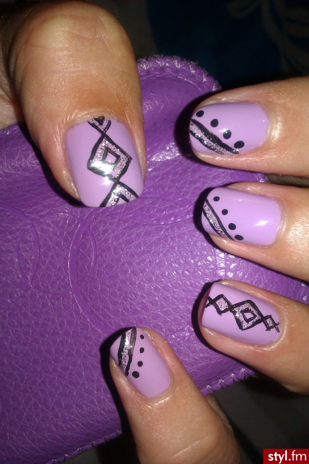 http://anitakulikowska89.blogspot.com/ - Kwadratowe Malowane farbkami Naturalne Paznokcie