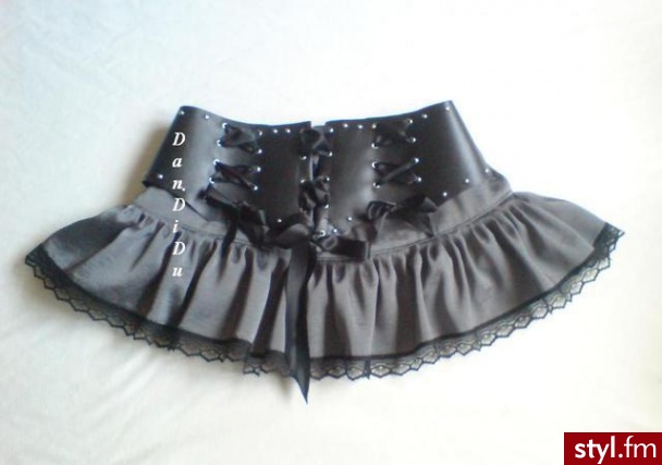 na castle - Pozostałe Ciuchy Moda