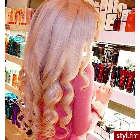 Blond Rozpuszczone Kręcone Na co dzień Długie Fryzury