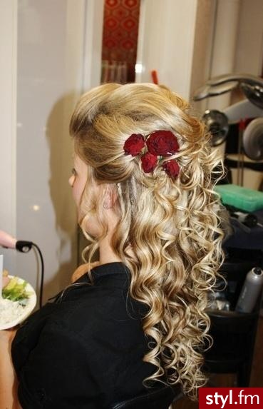 Blond Rozpuszczone Kręcone Na co dzień Długie Fryzury