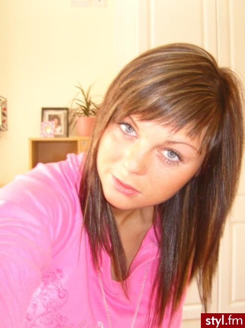 Średnie Fryzury