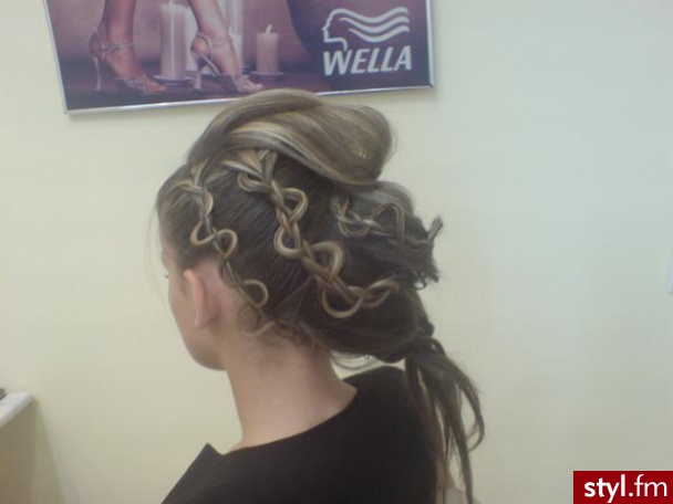 Fryzury Wieczorowe Włosy Fryzury średnie Wieczorowe Asia790 35702