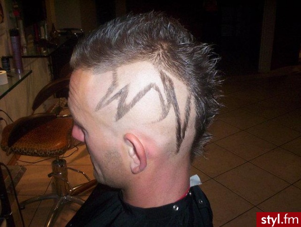 Następna moja twórczość, dla ludzi..nielubiących zbytniego owłosienia ;) pozdrawiam Patryk Kubasiński- Poznań - Punk Rock Alternatywne Średnie Fryzury