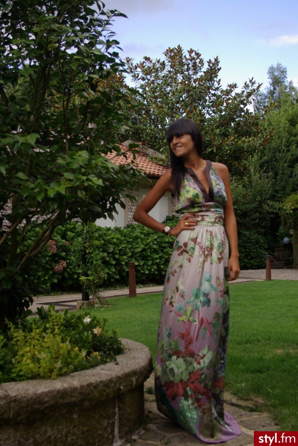 Sukienki Moda