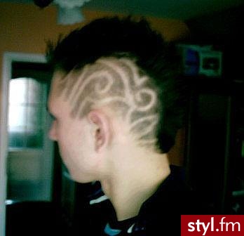 :))) - Punk Rock Alternatywne Średnie Fryzury